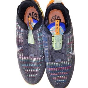 Nike Vapor Max Size 10 Black Colorful Sneakers